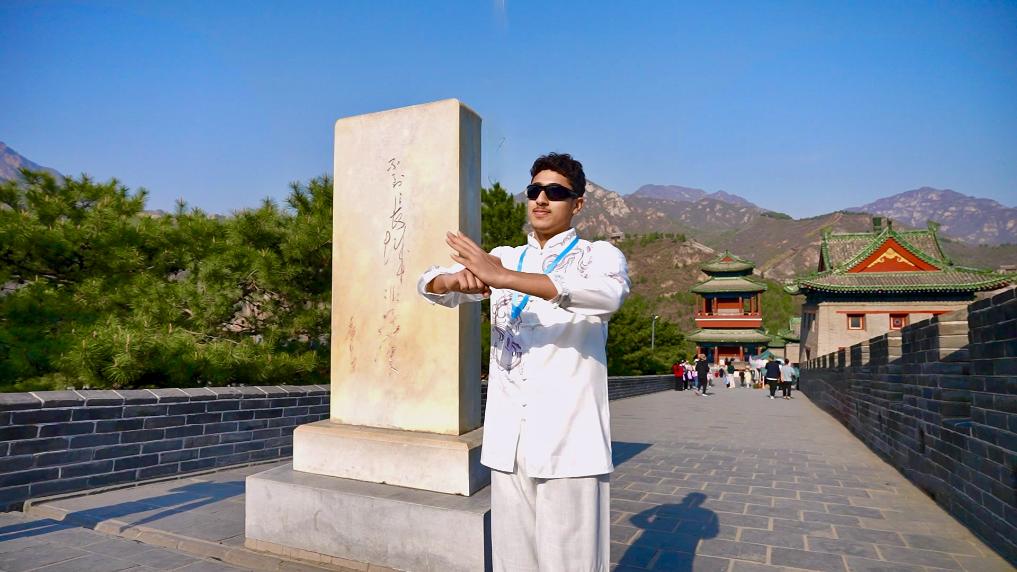 心相近丨习近平主席的小客人来华圆梦